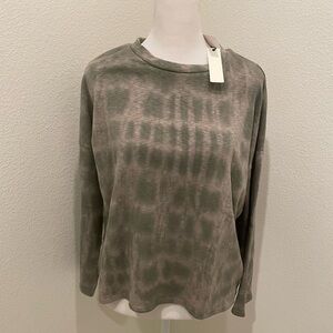 NWT Womens Olivaceous Tye Die Sweater Size M​​​​​